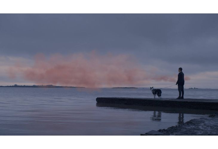 Кадър от филма "Розовият облак"