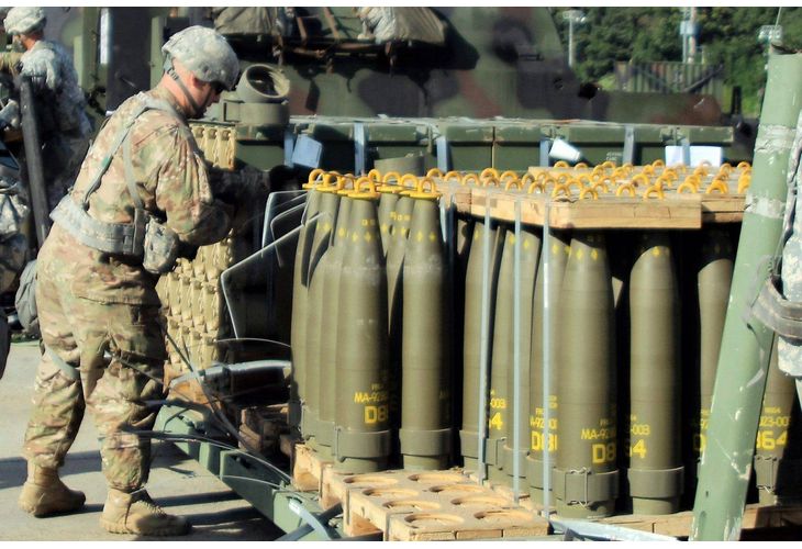 На югоизток Украйна е започнала да използва касетъчни боеприпаси, произведени