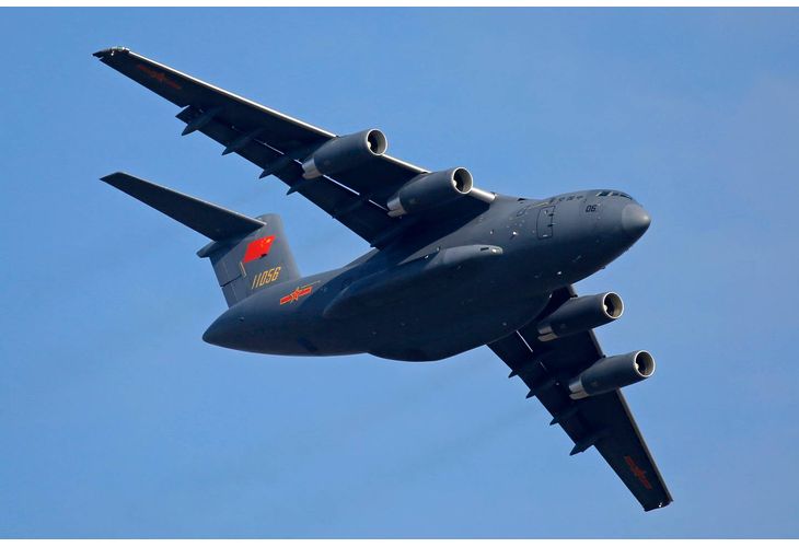 Китайски военно-транспортен самолет