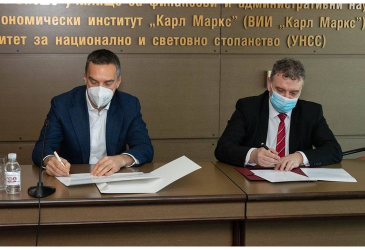 Кметът Димитър и ректорът проф. д-р Димитър подписват меморандум за сътрудничество