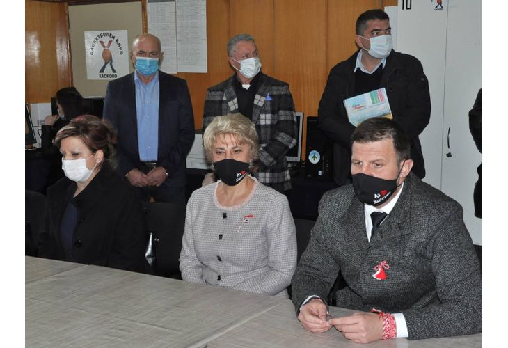 Коалиция ГEРБ-СДС регистрира листата си с кандидат-депутати в Хасково