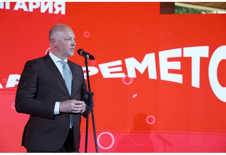 Премиерът Желязков поздрави Кока-Кола по повод 60-годишния юбилей на компанията Премиерът Желязков поздрави Кока-Кола по повод 60-годишния юбилей на компанията