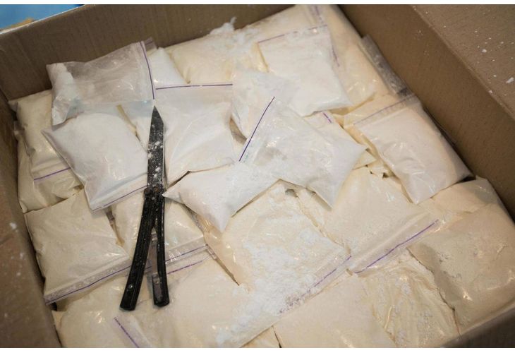 Голямо количество наркотици е било намерено в контейнер на пристанище