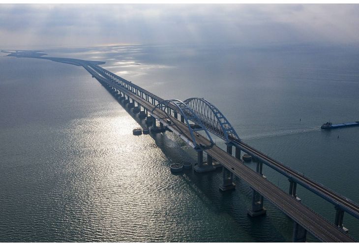 Владимир Путин може да спаси Кримския мост от разрушаване, ако