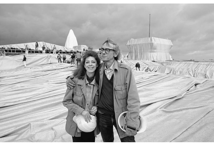 Мащабната изложба "Кристо и Жан-Клод. Опакованият Райхстаг, Берлин (1971–1995)” ще бъде представена за първи път в България