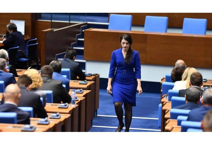 Лена Бориславова Лена Бориславова