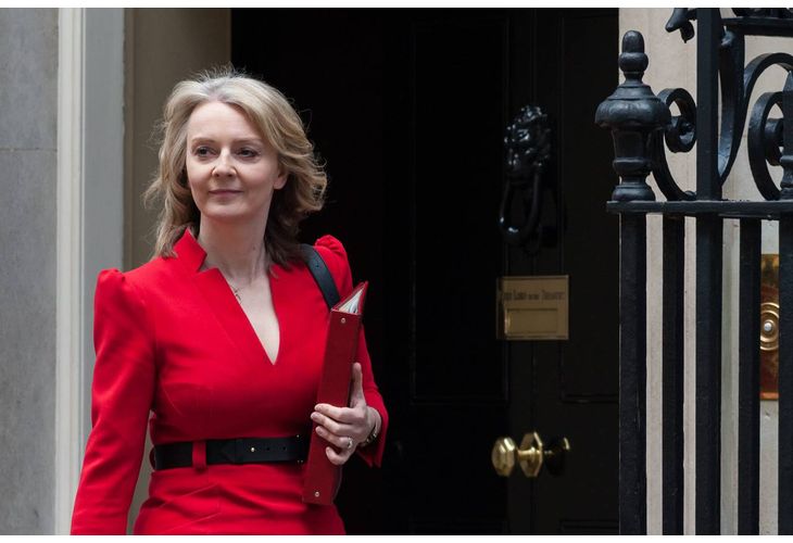 Министър-председателката на Обединеното кралство Лиз Тръс обяви, че подава оставка