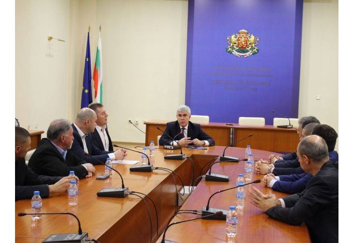 В Министерството на енергетиката бяха подписани договори с електроразпределителните дружества и ЕСО ЕАД за финансиране на проекти по Модернизационния фонд В Министерството на енергетиката бяха подписани договори с електроразпределителните дружества и ЕСО ЕАД за финансиране на проекти по Модернизационния фонд