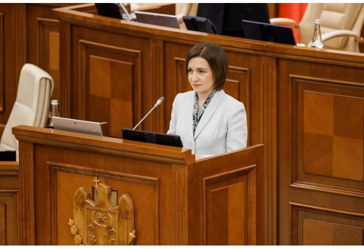 Мая Санду пред молдовското НС Мая Санду пред молдовското НС