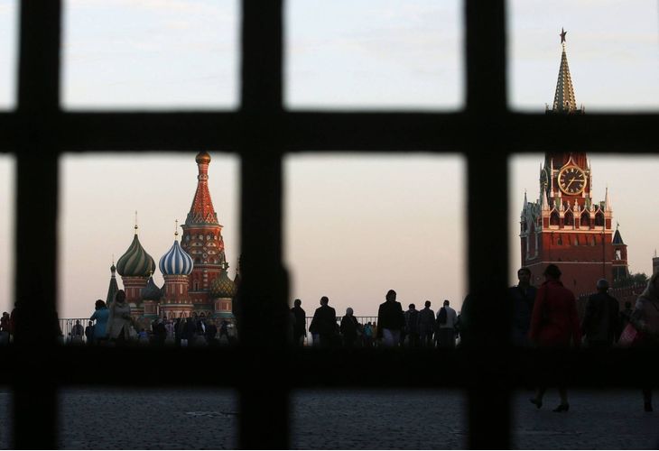 Руски официални лица насърчават информационна операция, която лъжливо представя руската