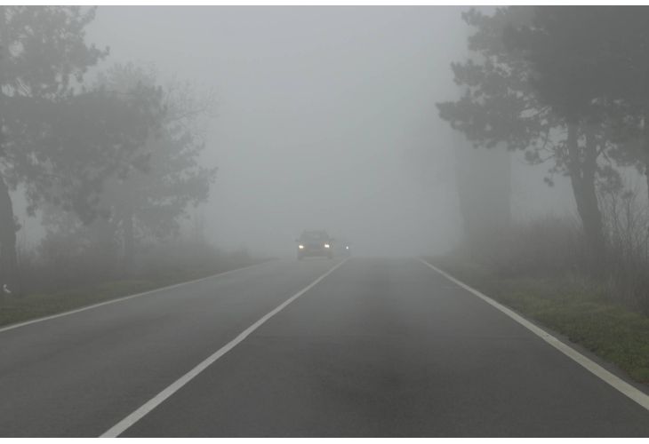 Мъгливо и облачно време