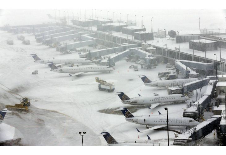Над 1400 полета бяха отменени в САЩ заради снежна буря