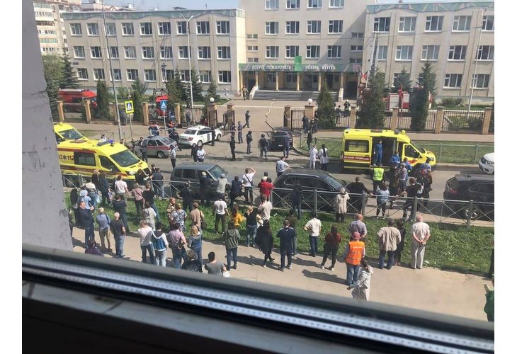 Нападатели стреляха в гимназия в Казан, има множество убити деца