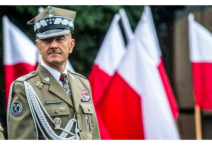 Началникът на ГЩ на полската армия ген. Раймуд Анджейчак