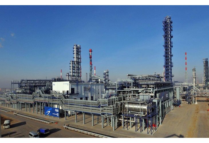 Нефтопреработвателната рафинерия в Омск