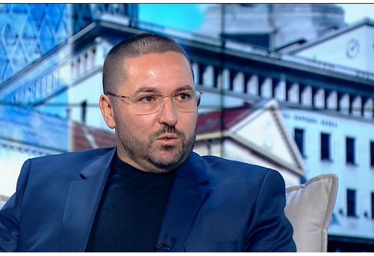 Николай Попов