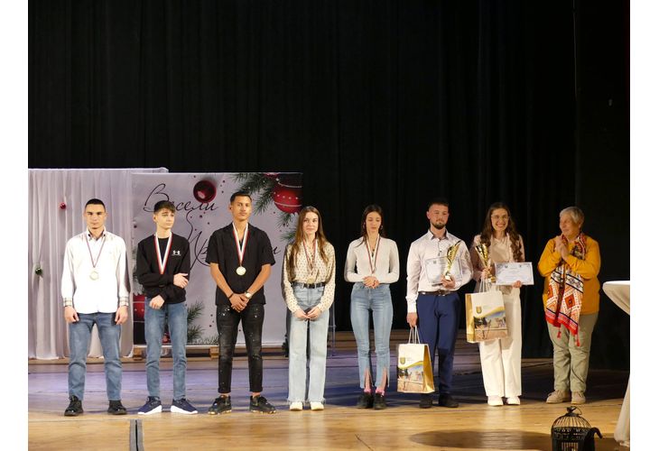 Нова Загора награди своите най-изявени ученици за 2025 година на тържествена церемония