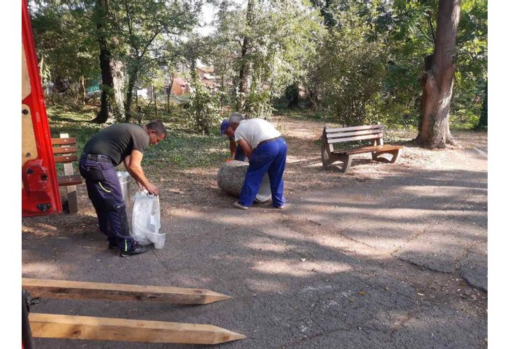 Новите пейки в кв. "Черно море"