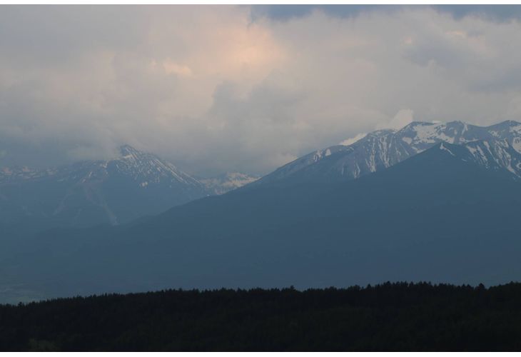 Облачно и дъждовно време