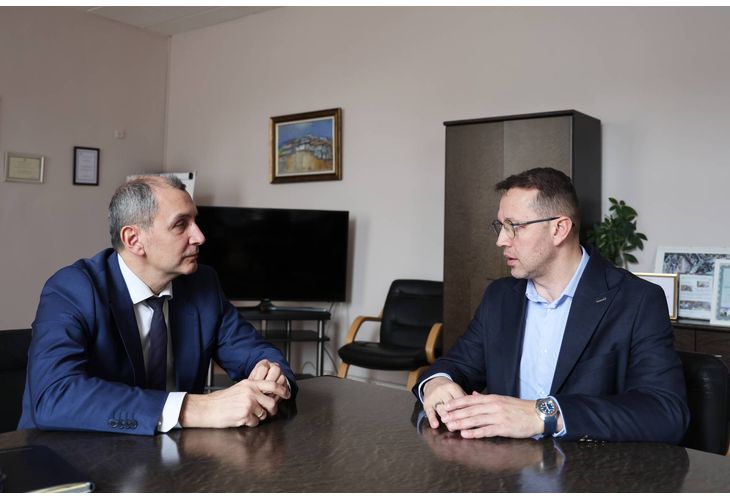 Среща на министъра на здравеопазването доц. Михаил Околийски с д-р Благомир Здравков