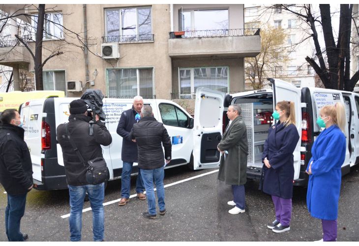 Кметът Здравко Димитров откри днес мобилната ваксинационна кампания в Пловдив