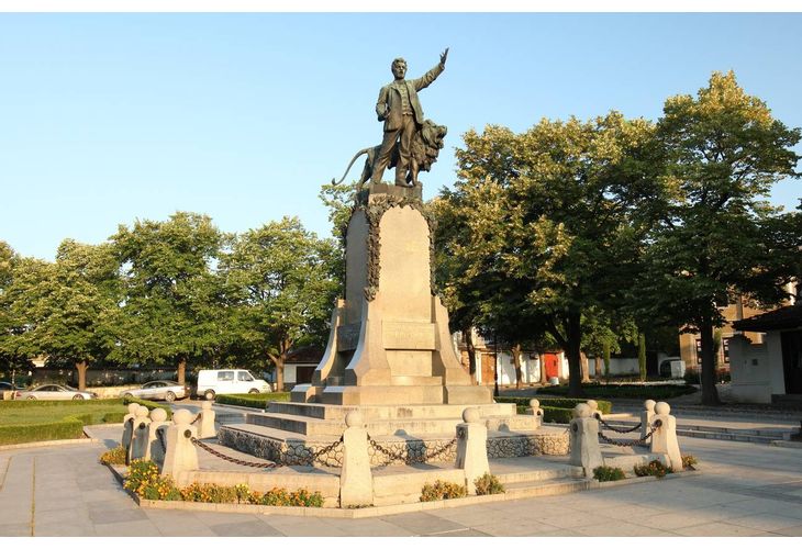 България чества 186 години от рождението на Васил Левски. Според