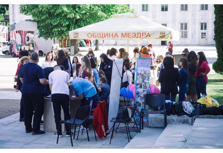 Панорама на образованието в Мездра Панорама на образованието в Мездра