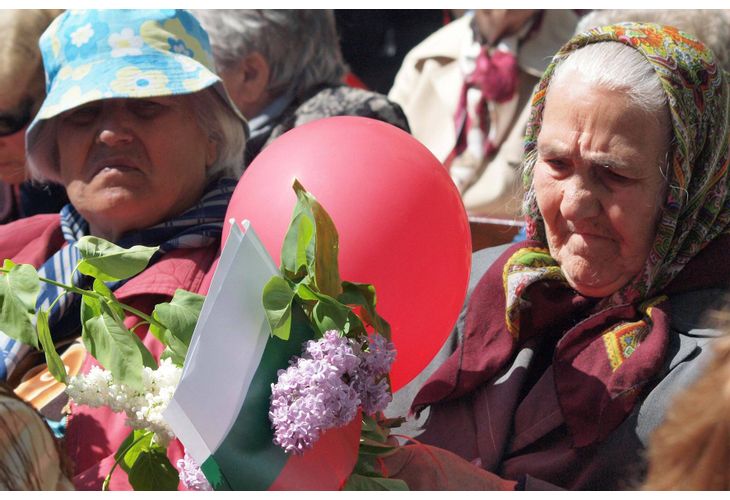 Пенсионери в България
