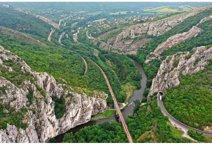 Планина, туристически маршрути Планина, туристически маршрути