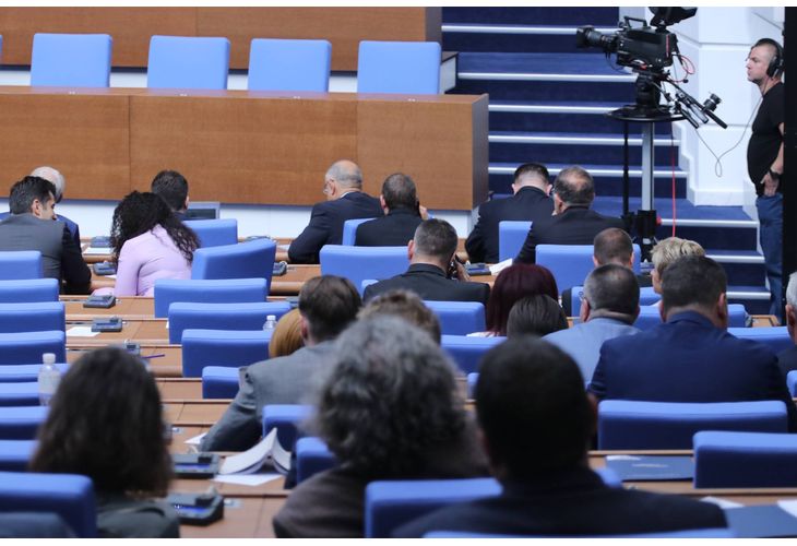 Пленарна зала на НС