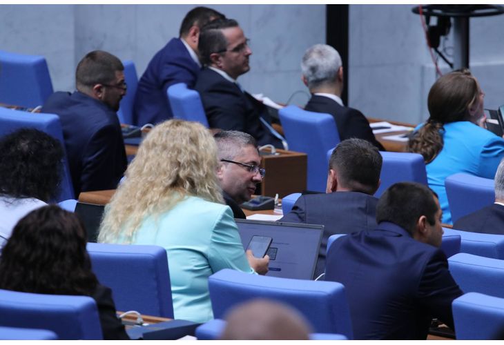 Пленарна зала на НС 