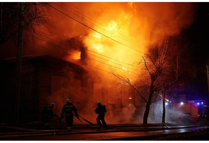 Пожар в центъра на София. Огънят е избухнал около 5.30