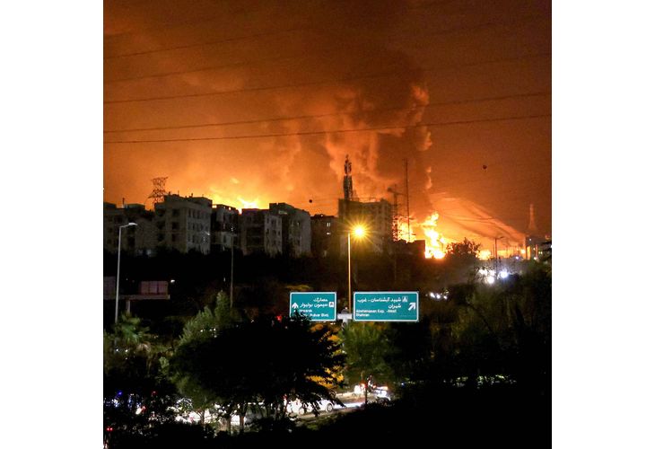 Пожари в бомбардирания от САЩ и Израел Техеран