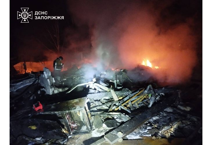 Пожари и разрушения вследствие на руския терористичен удар в Запорожие