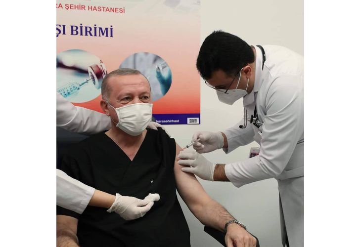 Президентът Ердоган получи първата доза ваксина срещу Covid-19