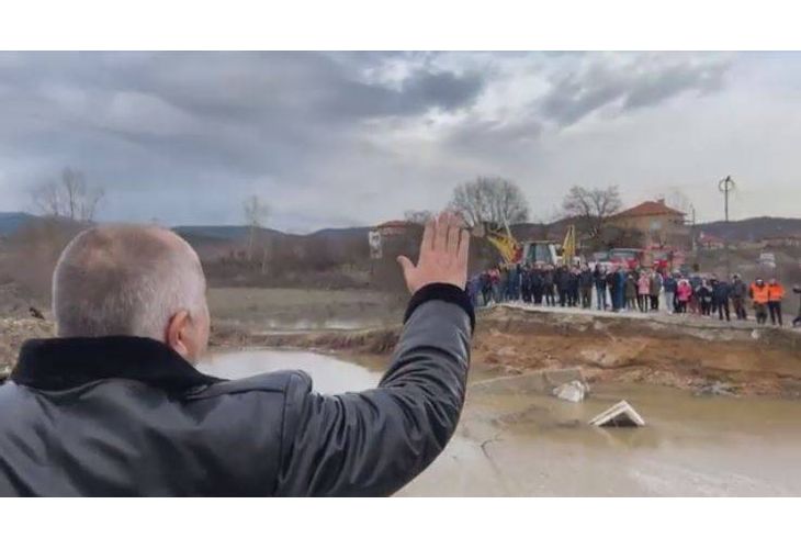 Премиерът Борисов поздравява местните жители на Хаджидимово и село Блатска