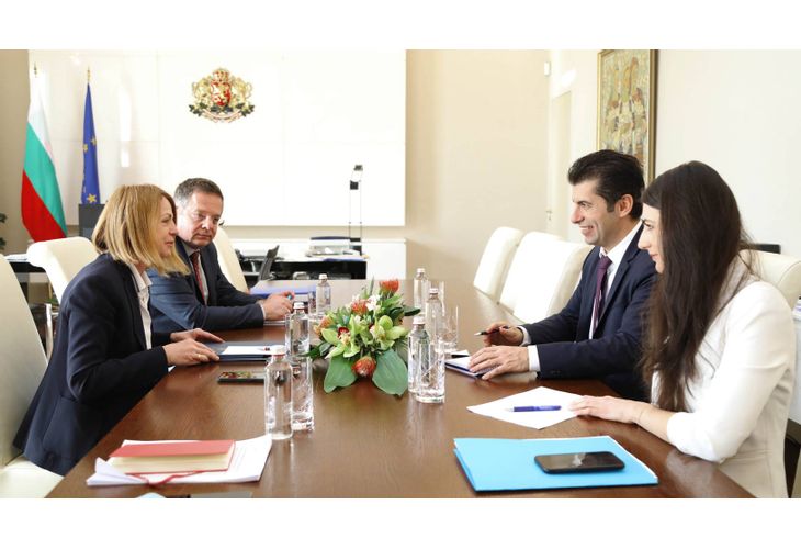 Министър-председателят Кирил Петков проведе среща с кмета на София Йорданка
