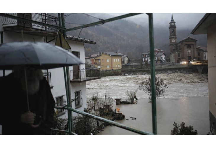 Проливни дъждове предизвикаха наводнения в Южна и Северна Италия
