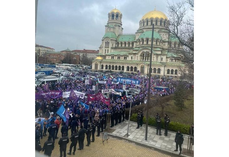 Протест на миньорите от КНСБ и КТ "Подкрепа"