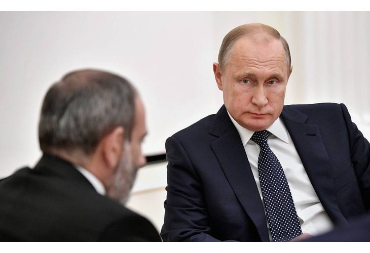 Диктаторът Путин и арменският премиер Никол Пашинян