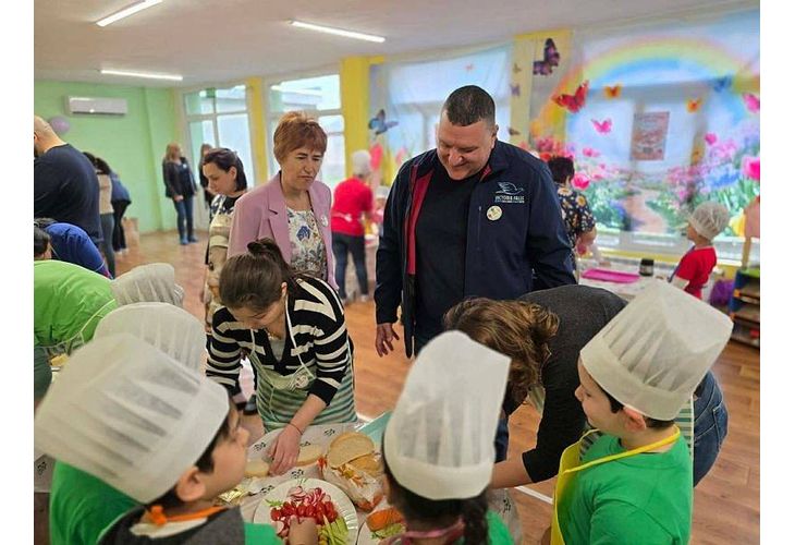 Кметът Росен Добрев- кулинарен експерт в "МАСТЪР ШЕФ С МАМА "