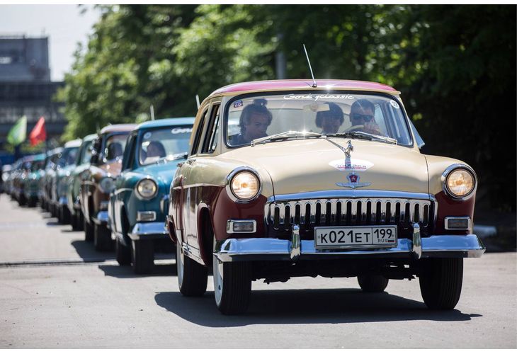 Русия възобновява производството на собствени автомобили