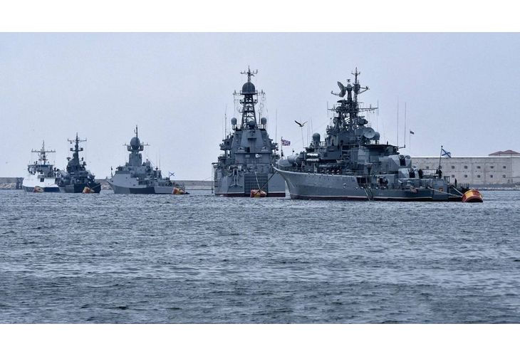 Руски военни кораби