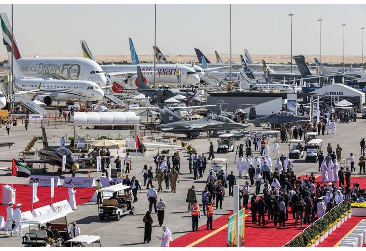 Най-голямото авиокосмическо изложение в Близкия изток Dubai Airshow 2023, където