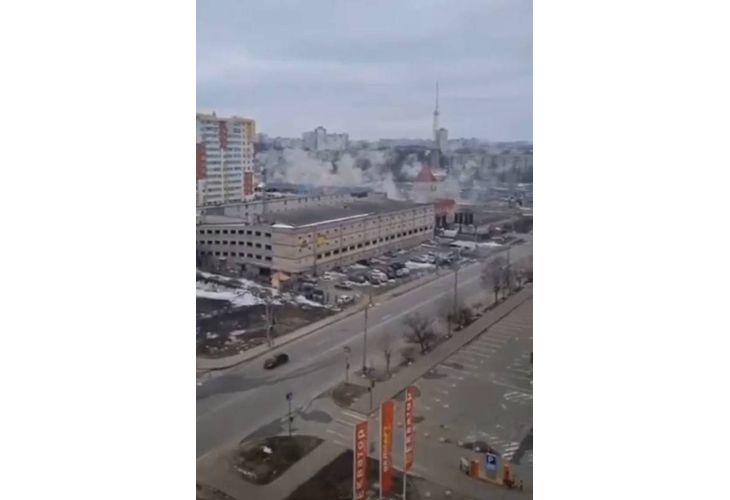 Руските военнопрестъпници убиха десетки цивилни при обстрел на жилищни квартали на Харков