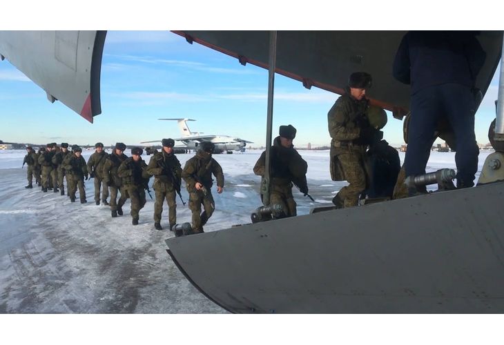 Руските войски се изтеглят от Казахстан