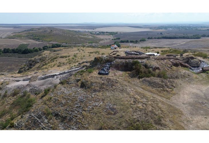 Започват археологическите проучвания в средновековния град Русокастро Започват археологическите проучвания в средновековния град Русокастро