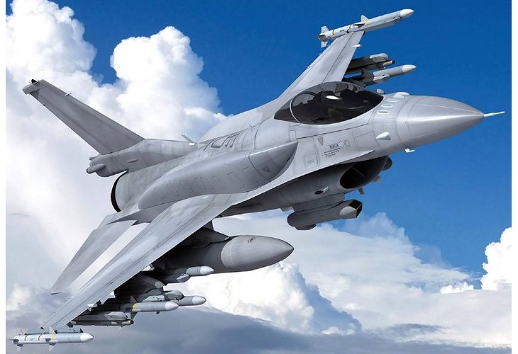 Депутатите одобриха закупуването на нови осем бойни самолета F-16. Новите