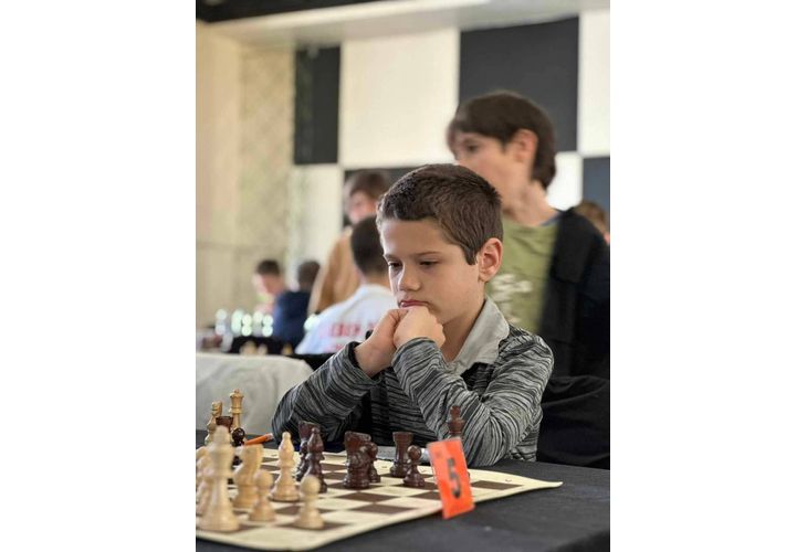 Снимка: Самуил Генов  - десети на ДИП по класически шахмат за момчета до 12 г.