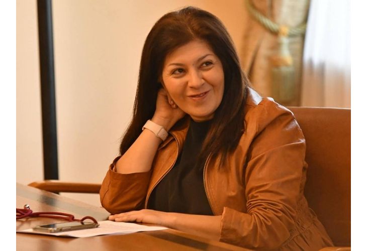 PR-ът на ПП ГЕРБ Севделина Арнаудова се обърна към депутатът